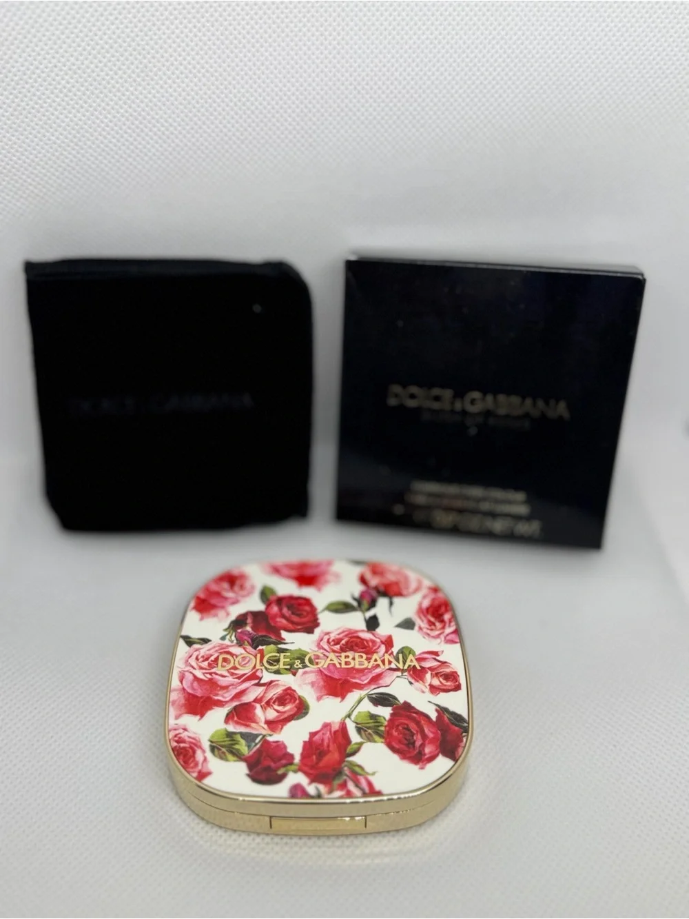 Dolce & Gabbana Blush of Roses Cheek Powder – 500 Apricot
